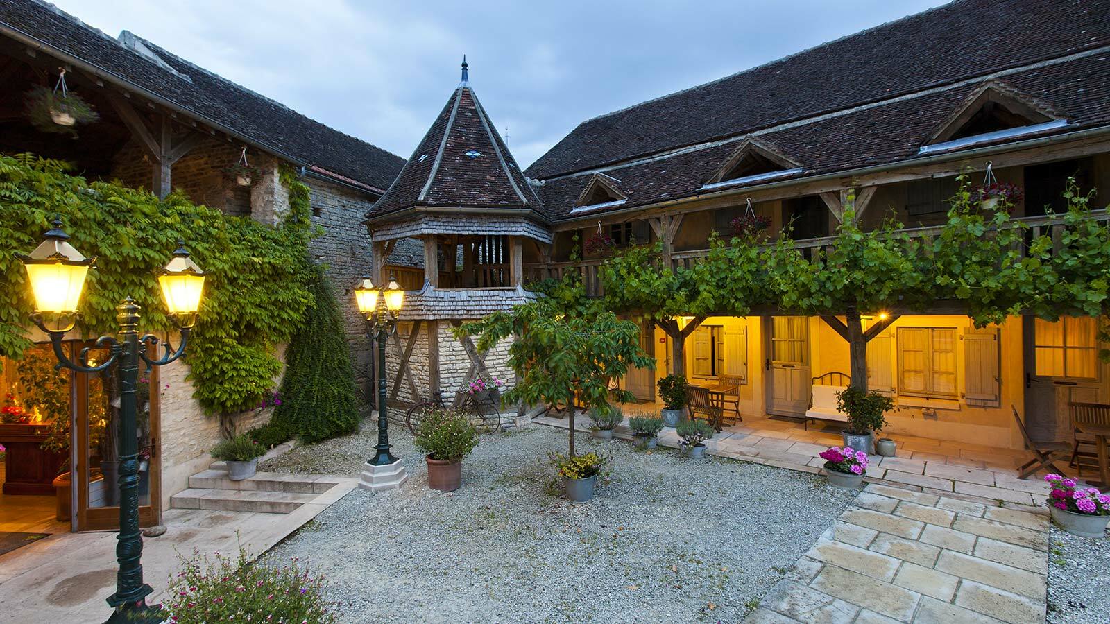 Auberge De Bourgogne Tonnerre Bagian luar foto